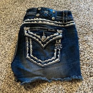 Miss Me Shorts 27 Blue Mid Rise Stretchy Denim Signature Raw Hem Flap Pocket